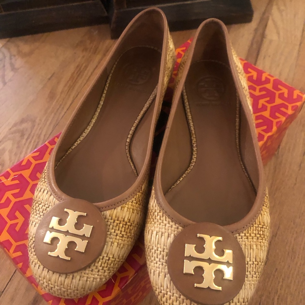 Tory Burch Tan Woven Leather Logo Flats
